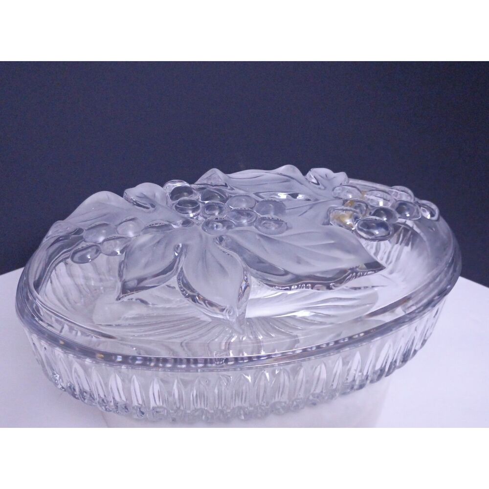 Studio Nova by Mikasa Napa Valley Grape Leaf Design Vintage Crystal Covered Dish